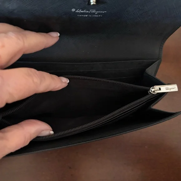 Salvatore Ferragamo black long snap wallet.
Excellent condition. - Picture 8 of 9